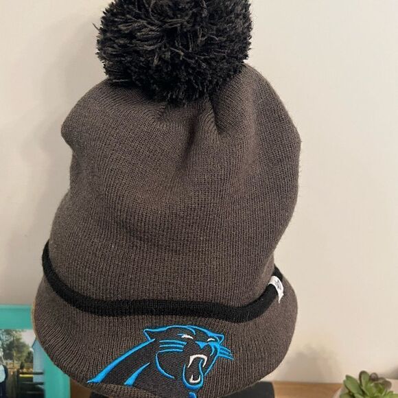 Men’s 47’ Carolina Panthers winter Pom patch hat. - Picture 1 of 4